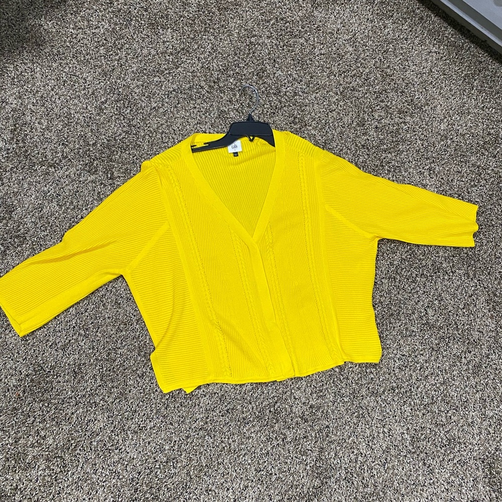 Sunny yellow sweater